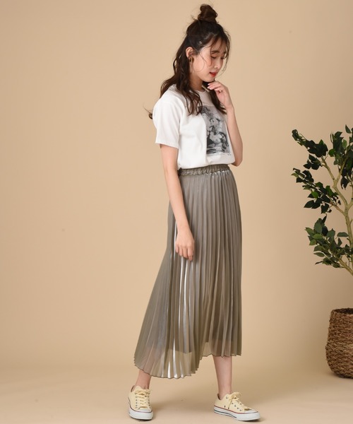 INTERPLANET（インタープラネット）の「グロスオーガンジープリーツスカート（スカート・レディース・ベージュ/ナチュラル/グレイッシュベージュ・FREE）」の13枚目の写真