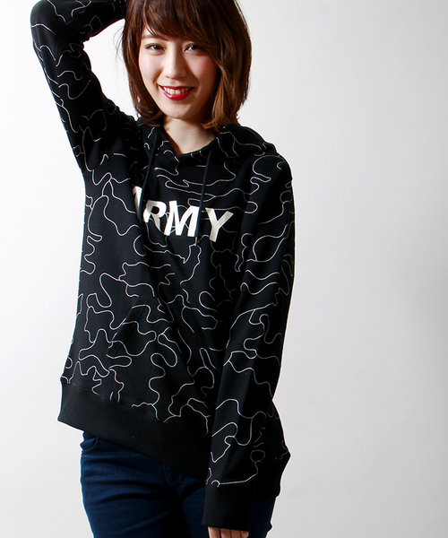 WEGO(ウィゴー)の「WEGO/アウトラインカモプルパーカー(パーカー・メンズ・ホワイト/ブラック・MEDIUM/LARGE)」の11枚目の写真