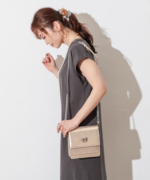 prose verse（プロズヴェール）の「メタリックスクエアミニショルダー（ショルダーバッグ・レディース・ブラック/ベージュ/シルバー・ﾌﾘ-）」の15枚目の写真