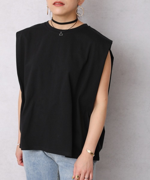 ap retro（アプレトロ）の「シンプル無地Tシャツ/肩タック1分袖プルオーバー【ZOZO限定アイテム】（Tシャツ/カットソー・レディース・ブラック/オフホワイト/グリーン/モカ/グレイッシュブルー・FREE）」の8枚目の写真