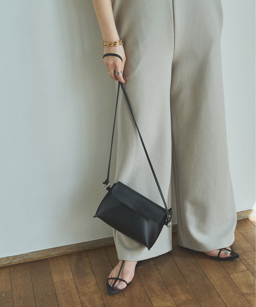 audrey and john wad（オードリーアンドジョンワッド）の「【Audrey and John Wad】 フェイクレザーポシェット（ショルダーバッグ・レディース・ホワイト/ブラック・FREE）」の4枚目の写真