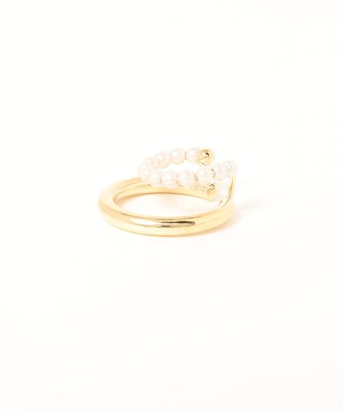 flower（フラワー）の「グロスパールイヤーカフ（イヤーカフ・レディース・ゴールド・FREE）」の2枚目の写真