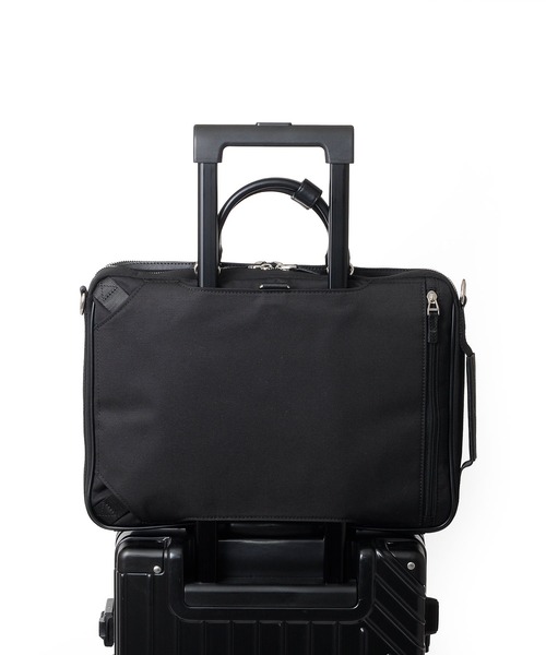 Calvin Klein（カルバン・クライン）の「【Calvin Klein / カルバンクライン】ホーム ビジネスA4ジャスト フルオープン（ビジネスバッグ・メンズ・ブラック/ネイビー・FREE）」の17枚目の写真