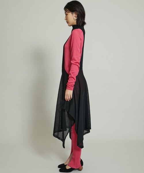 TAN（タン）の「【TAN(タン)】フラッフィーワンピースアンドトップス 21AW-2（Tシャツ/カットソー・レディース・ブラック/グリーン・FREE）」の10枚目の写真