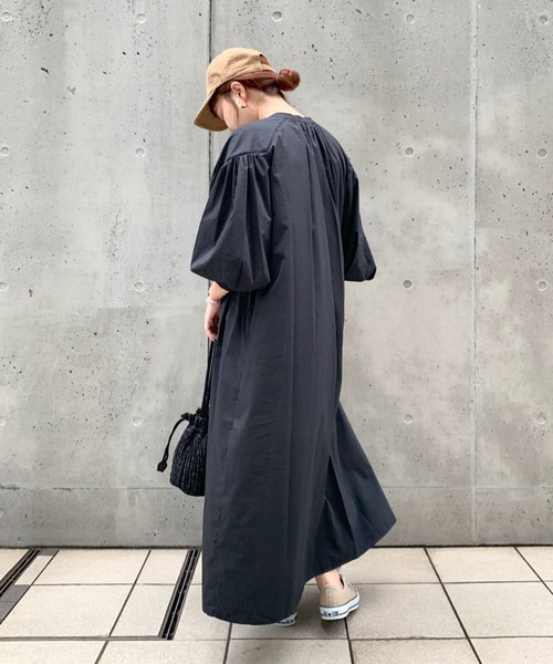 RIVE DROITE（リヴドロワ）の「女性らしいボリューム感が魅力　ハシゴレースギャザーワンピース（ワンピース・レディース・ローズ/ネイビー・FREE）」の18枚目の写真