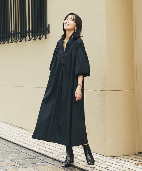 RIVE DROITE（リヴドロワ）の「女性らしいボリューム感が魅力　ハシゴレースギャザーワンピース（ワンピース・レディース・ローズ/ネイビー・FREE）」の5枚目の写真