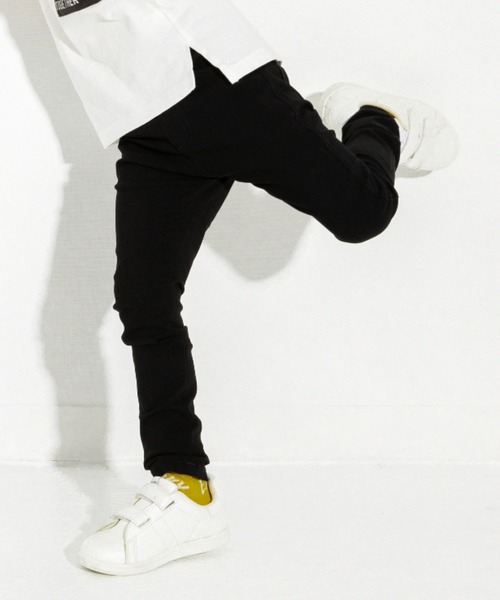 BRANSHES（ブランシェス）の「【プレミアムストレッチ】 パンツ ユニセックス スキニー チェック/無地（チノパンツ・キッズ・ベージュ/ブラック/ブラウン/グレー・90cm/130cm/120cm/150cm/100cm/140cm/110cm）」の2枚目の写真