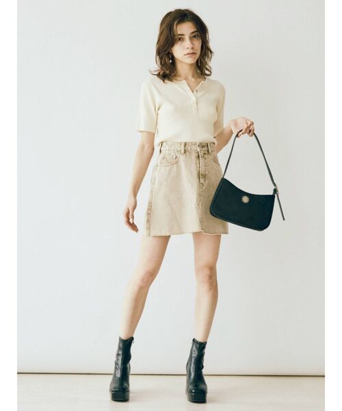 EVRIS（エヴリス）の「BASICデニムミニスカート（デニムスカート・レディース・ベージュ/ブラック/ライトブルー・MEDIUM/SMALL）」の7枚目の写真