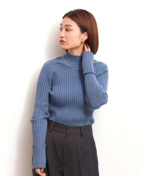 Ungrid(アングリッド)の「ワイドリブハイネックニット(ニット/セーター・レディース・ブラック/オフホワイト/ブルー/ライトピンク・FREE)」の13枚目の写真