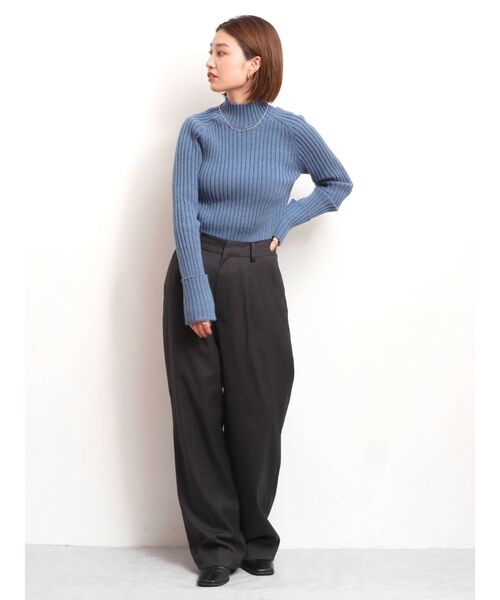 Ungrid(アングリッド)の「ワイドリブハイネックニット(ニット/セーター・レディース・ブラック/オフホワイト/ブルー/ライトピンク・FREE)」の6枚目の写真