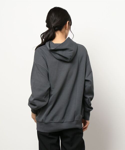 Petit Honfleur(プチオンフルール)の「ダンボールパーカープルオーバー(パーカー・レディース・チャコール/モカ/ベージュ・M/L)」の5枚目の写真