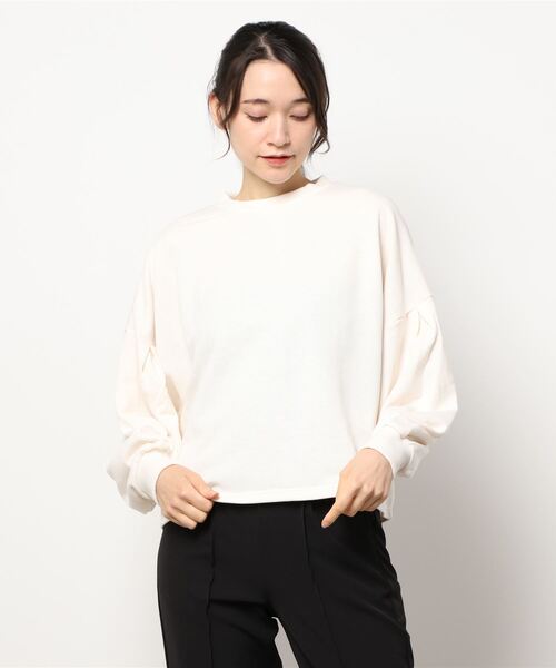 Samansa Mos2 blue(サマンサモスモスブルー)の「裏毛ドルマンカットソー(Tシャツ/カットソー・レディース・ベージュ/レッド/オフホワイト/グリーン/チャコール・フリ-)」の2枚目の写真