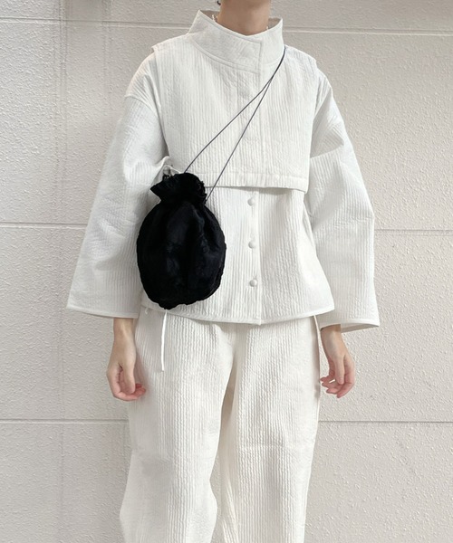 PERNA（ペルナ）の「キルティングライトコンパクトベスト（ベスト・レディース・ホワイト/ブラック/ピンク・FREE）」の6枚目の写真