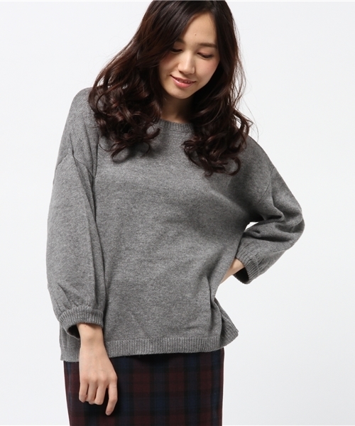 mystic（ミスティック）の「パフ袖ドルマンプルオーバー（ニット/セーター・レディース・オフホワイト/ピンク/ネイビー/グレー/チャコールグレー・ﾌﾘ-）」の4枚目の写真