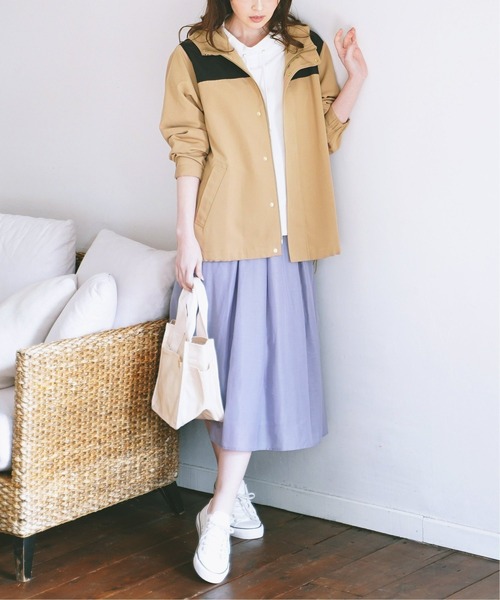 ikka(イッカ)の「【Sサイズ WEB限定】撥水パッカブルマンパー2(マウンテンパーカー・レディース・ベージュ/オリーブ/その他1/レモンイエロー・S/M/L)」の5枚目の写真