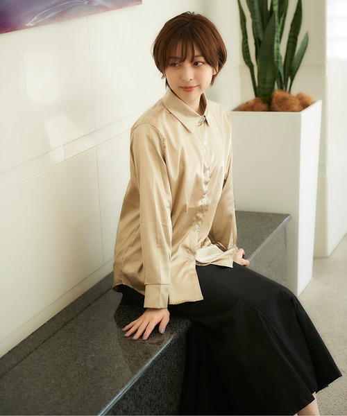 BLANC FICELLE(ブランフィセル)の「サテン シャツ(シャツ/ブラウス・レディース・ベージュ/グリーン/Off White/ブラック・SMALL/LARGE/XX-LARGE/MEDIUM/XXX-LARGE/X-LARGE)」の20枚目の写真