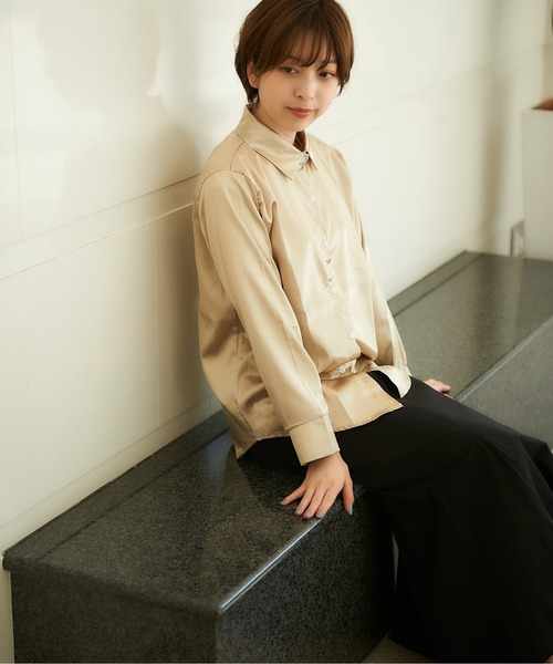 BLANC FICELLE(ブランフィセル)の「サテン シャツ(シャツ/ブラウス・レディース・ベージュ/グリーン/Off White/ブラック・SMALL/LARGE/XX-LARGE/MEDIUM/XXX-LARGE/X-LARGE)」の21枚目の写真