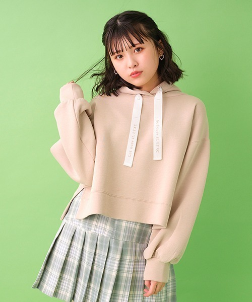 LOVETOXIC(ラブトキシック)の「ダンボール短丈プルパーカ(パーカー・キッズ・サックスブルー/ベージュ/オフホワイト/ライトグリーン・SS/L/M/S)」の15枚目の写真