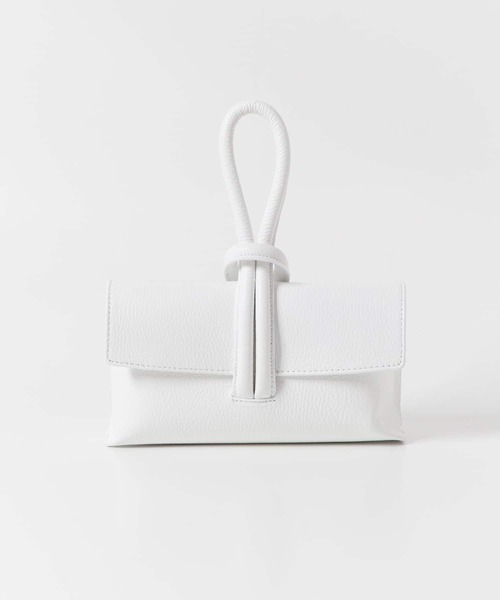 URBAN RESEARCH(アーバンリサーチ)の「2WAYスクエアループバッグ(ショルダーバッグ・レディース・レッド/ネイビー/オリーブ/ホワイト/キャメル/ベージュ系その他/グレー系その他・-)」の11枚目の写真