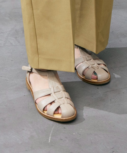 ing（イング）の「【WEB・一部店舗限定】【サスティナブルシリーズ】グルカフラットサンダル（サンダル・レディース・ブラウン/ホワイト/ブラック/ブラック系その他2/ストーン/ホワイト×ブラック/シルバー/ダークブラウン・22.5cm/23.5cm/24.5cm/23cm/24cm）」の8枚目の写真