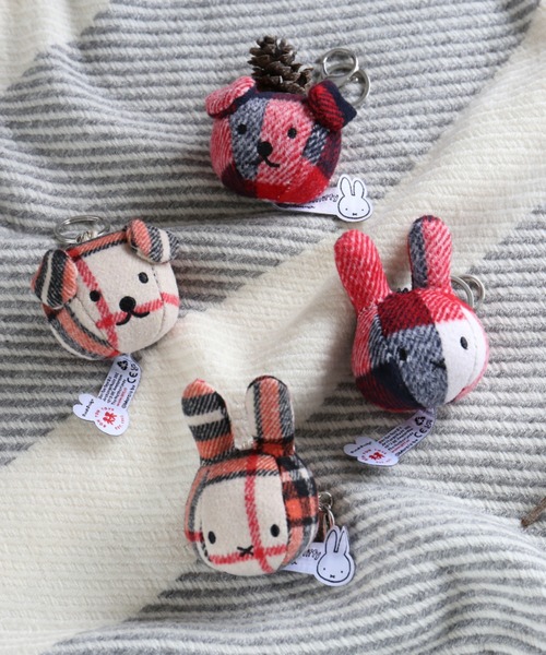 Dick Bruna（ディックブルーナ）の「BON TON TOYS Bag Charm Snuffy check（おもちゃ・レディース・レッド/ベージュ・FREE）」の8枚目の写真