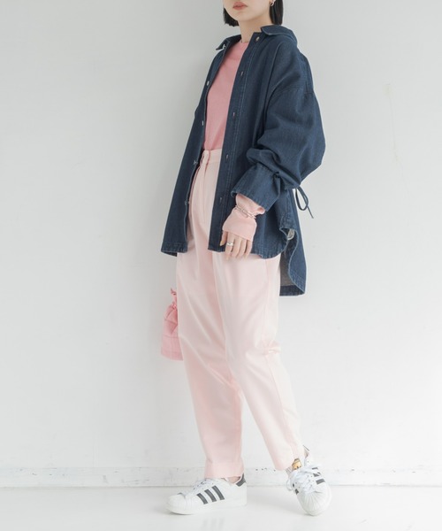 タックテーパードパンツ
