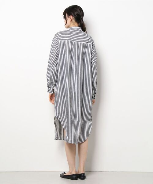 210nouve（トゥージュヌーブ）の「リネンライクストライプバンドカラーシャツワンピ（シャツワンピース・レディース・ブルー/グリーン/ブラック/オレンジ・FREE）」の6枚目の写真