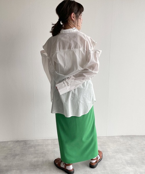 w closet（ダブルクローゼット）の「2WAYスリーブオーバーシャツ（シャツ/ブラウス・レディース・オフホワイト/グリーン/ホワイト×ブルー・FREE）」の8枚目の写真