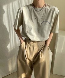 バックロゴプリントTシャツ
