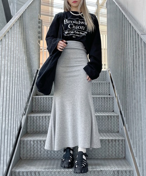 Figments(フィグメンツ)の「クロップドロゴロンT(Tシャツ/カットソー・レディース・ホワイト/ブラック・FREE)」の5枚目の写真