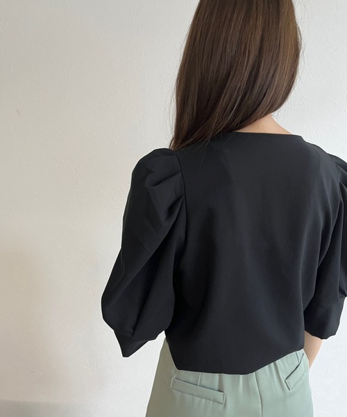 ISOOK(アイスー)の「【ZOZOTOWN限定】Puffsleeve blouse / パフスリーブブラウス(シャツ/ブラウス・レディース・ブラック/ライトイエロー・FREE)」の6枚目の写真