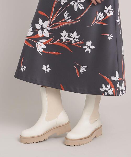 ODETTE E ODILE（オデットエオディール）の「チェルシー ショートブーツ50↓↑（ブーツ・レディース・ブラック/オフホワイト/ダークブラウン・23cm/23.5cm/22.5cm/24cm/24.5cm/25cm/22cm/21.5cm）」の14枚目の写真