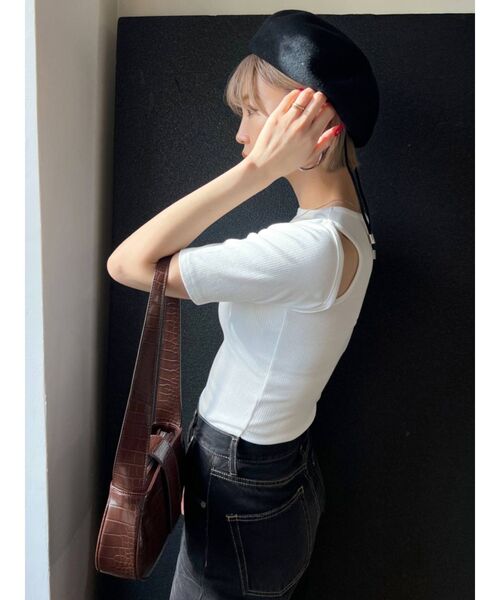 EMODA（エモダ）の「カッティングフィットトップ（Tシャツ/カットソー・レディース・ホワイト/ブラック/グレー/ピンク・FREE）」の2枚目の写真