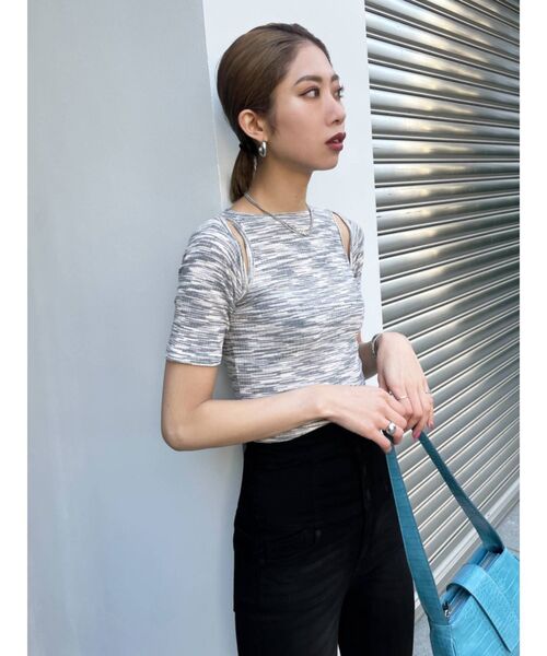 EMODA（エモダ）の「カッティングフィットトップ（Tシャツ/カットソー・レディース・ホワイト/ブラック/グレー/ピンク・FREE）」の15枚目の写真