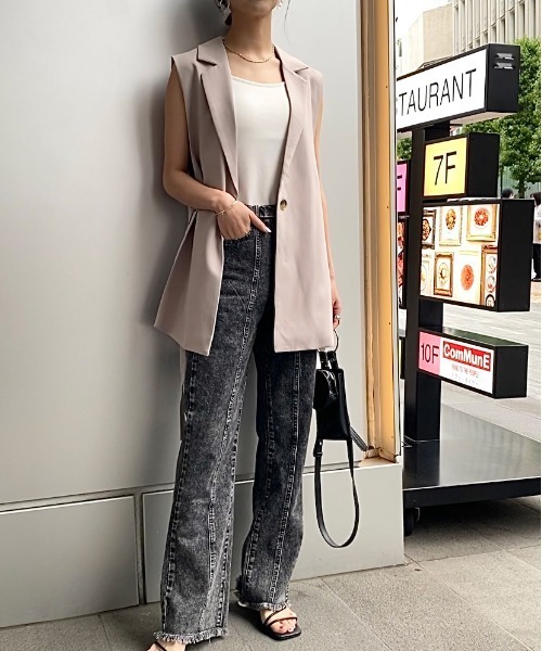 SpRay(スプレイ)の「サイドベルトテーラードジレ(ベスト・レディース・ブラック/オフホワイト/グレイッシュベージュ・FREE)」の16枚目の写真