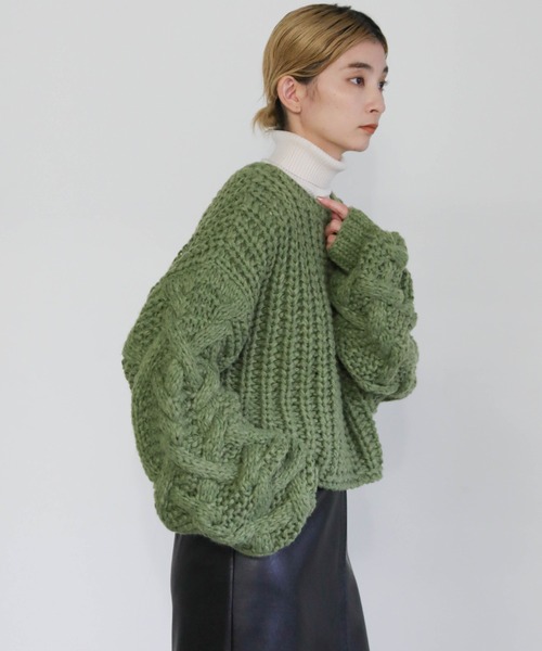 select MOCA(セレクトモカ)の「ボリュームケーブルショートニット(ニット/セーター・レディース・オフホワイト/モスグリーン/グレイッシュベージュ・FREE)」の15枚目の写真