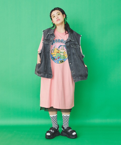 PUNYUS（プニュズ）の「GOODMOODビッグＴワンピース（ワンピース・レディース・ホワイト/ブラック/パープル/ピンク・4/3）」の6枚目の写真