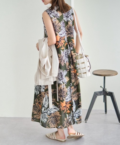 COLONY 2139（コロニートゥーワンスリーナイン）の「ボタニカル柄