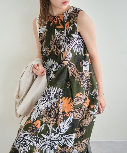 COLONY 2139（コロニートゥーワンスリーナイン）の「ボタニカル柄