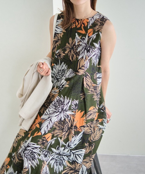 COLONY 2139（コロニートゥーワンスリーナイン）の「ボタニカル柄