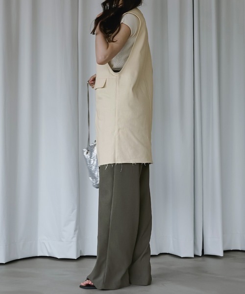 Ezick（エジック）の「２WAYジャンパーデニムベスト（ベスト・レディース・ブラック/オフホワイト・FREE）」の3枚目の写真