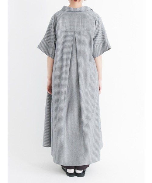 Samansa Mos2(サマンサ モスモス)の「ロングシャツワンピース(シャツワンピース・レディース・ブラック/サックスブルー/モカ/チャコール・フリ-)」の10枚目の写真