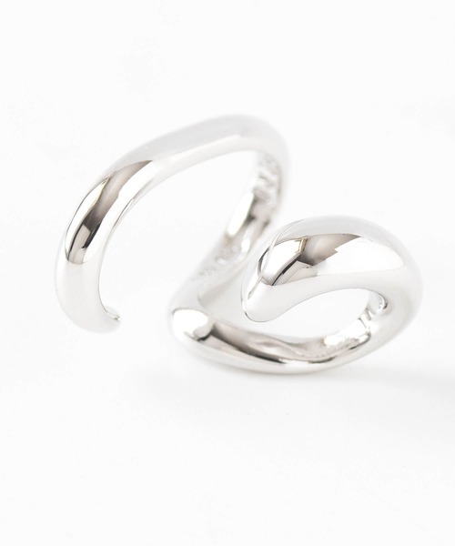 JUICY ROCK(ジューシーロック)の「CYCRO/SV925 片耳ボリュームダブルカフ(イヤーカフ・レディース・シルバー・ONE SIZE)」の4枚目の写真
