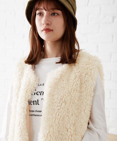 acro（アクロ）の「ファーベスト/AC2307（ベスト・レディース・アイボリー・ﾌﾘ-）」の2枚目の写真