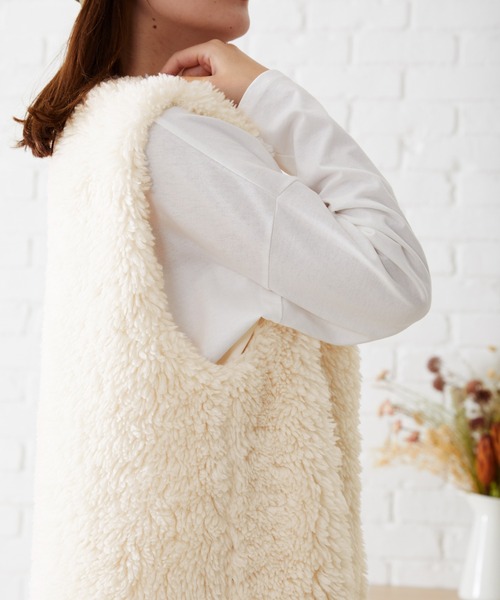 acro（アクロ）の「ファーベスト/AC2307（ベスト・レディース・アイボリー・ﾌﾘ-）」の9枚目の写真