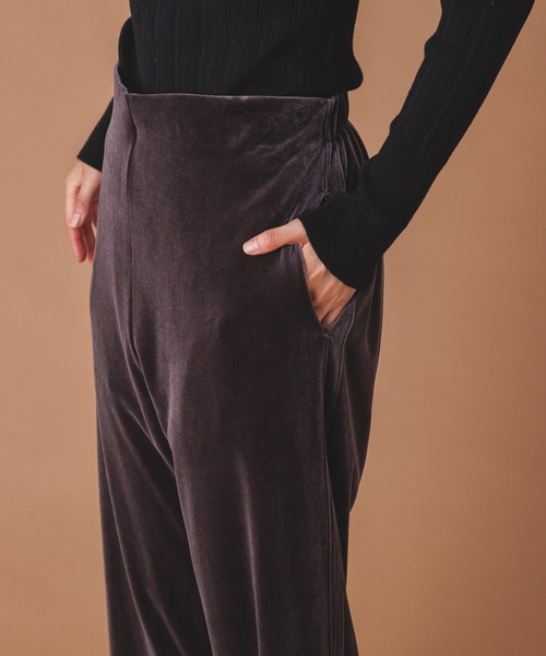 hunch(ハンチ)の「ベロアサイド切替パンツ(その他パンツ・レディース・ダークパープル/ブラウン/チャコール・FREE)」の17枚目の写真