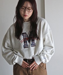 COURO（コウロ）の「サガラ刺繍ワッペンロゴスウェット（スウェット）」