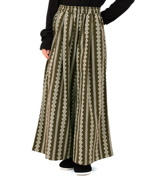 チチカカ(チチカカ)の「フラワーストライプワイドパンツ(その他パンツ・レディース・ベージュ/カーキ/ネイビー・FREE)」の9枚目の写真