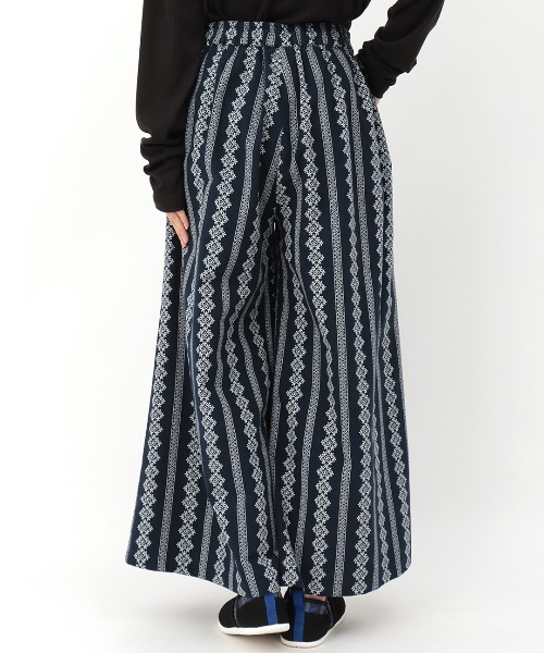 チチカカ(チチカカ)の「フラワーストライプワイドパンツ(その他パンツ・レディース・ベージュ/カーキ/ネイビー・FREE)」の12枚目の写真