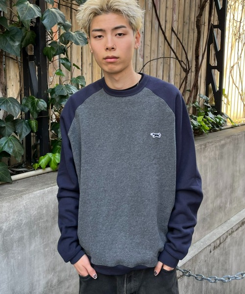 PENNEYS(ぺニーズ)の「【PENNEYS/ぺニーズ】別注 2トーン ラグランスウェット(Tシャツ/カットソー・レディース・ベージュ/ライトグレー/チャコールグレー・LARGE/MEDIUM)」の2枚目の写真